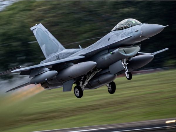 El presidente de Perú cree que el próximo Gobierno debe "renegociar" la compra de los F16