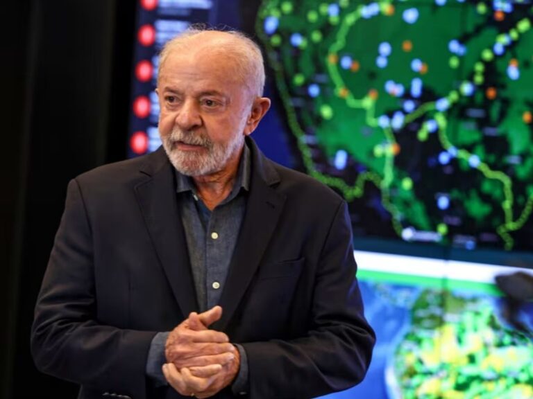 Lula anuncia reelección con el discurso de "salvar la democracia", pero la economía y la violencia lo acechan