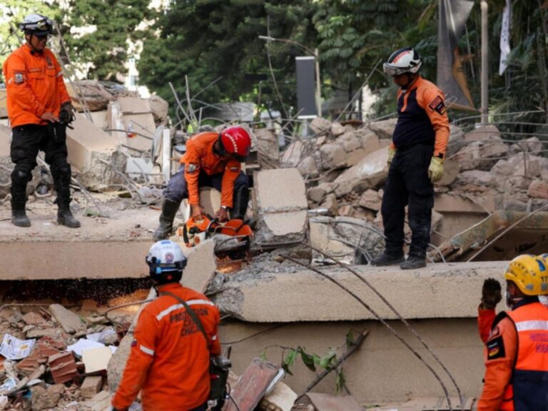 Aumentan a 164 los muertos y casi un millar los heridos por el doble terremoto en Venezuela