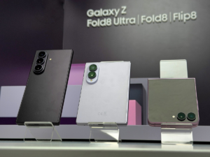 Samsung presenta su nueva serie Galaxy Z con un formato 'pasaporte' y precios que superan los 2.000 dólares
