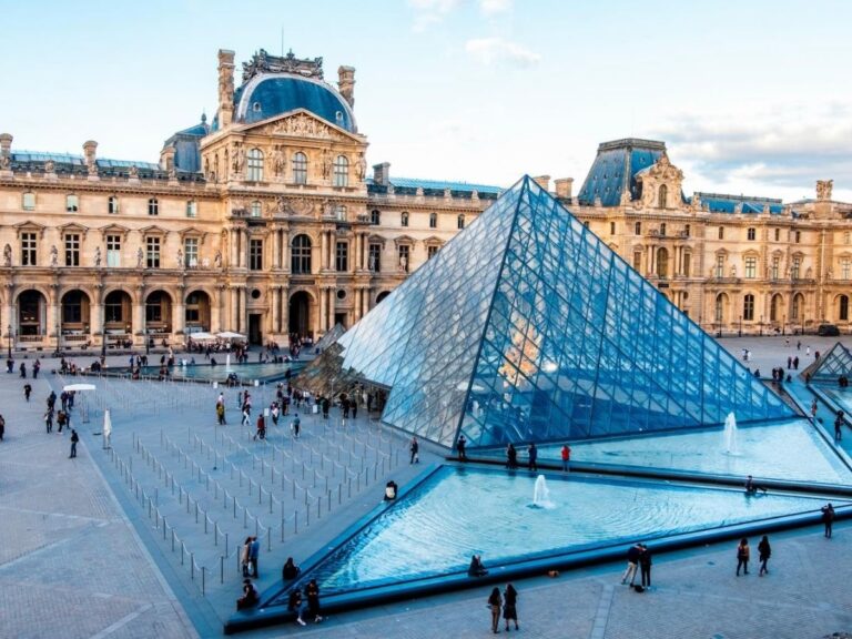 El Louvre supera el 'robo del siglo' y reabre la emblemática Galería Apolo tras meses de cierre