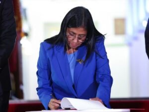 El Gobierno Trump pide a un tribunal de Florida inmunidad para Delcy Rodríguez