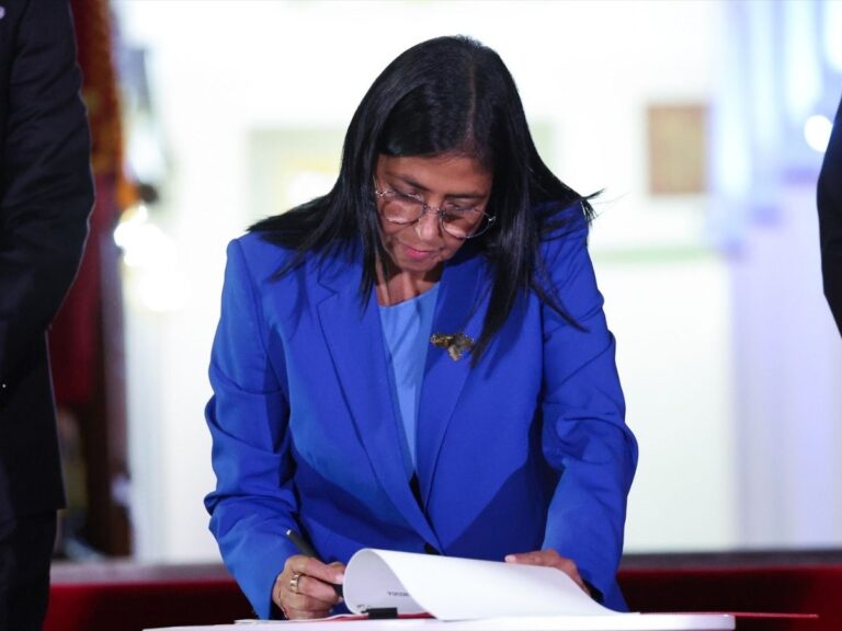 El Gobierno Trump pide a un tribunal de Florida inmunidad para Delcy Rodríguez