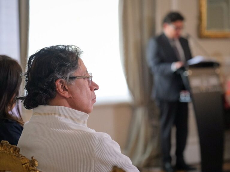 Tras unas "merecidas vacaciones" Petro anuncia que tomará el mando del Pacto Histórico