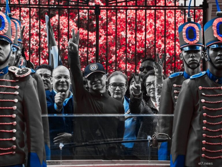 La espada de Bolívar y el telón que no baja: Para Petro, el show debe continuar