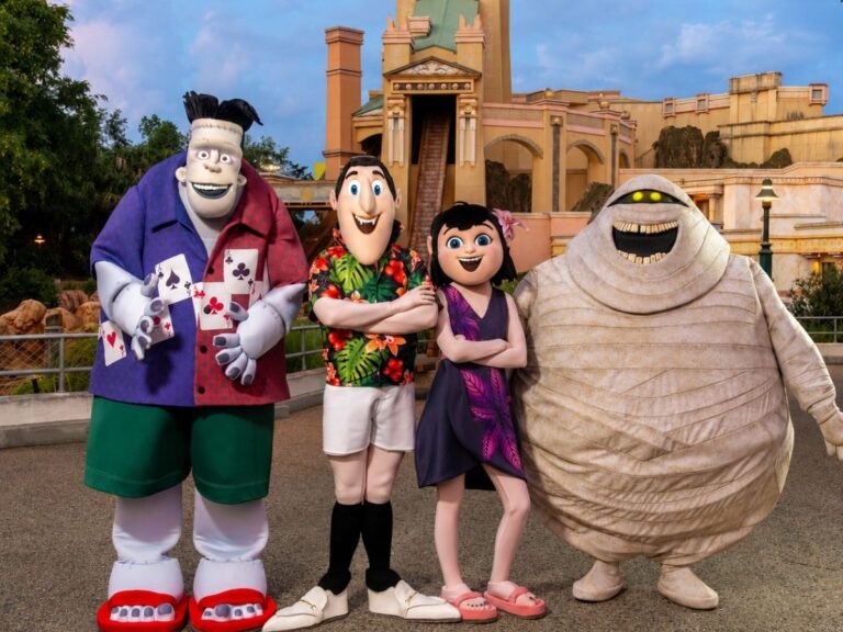 SeaWorld Orlando estrena la experiencia 'Hotel Transylvania' para su Spooktacular de Halloween