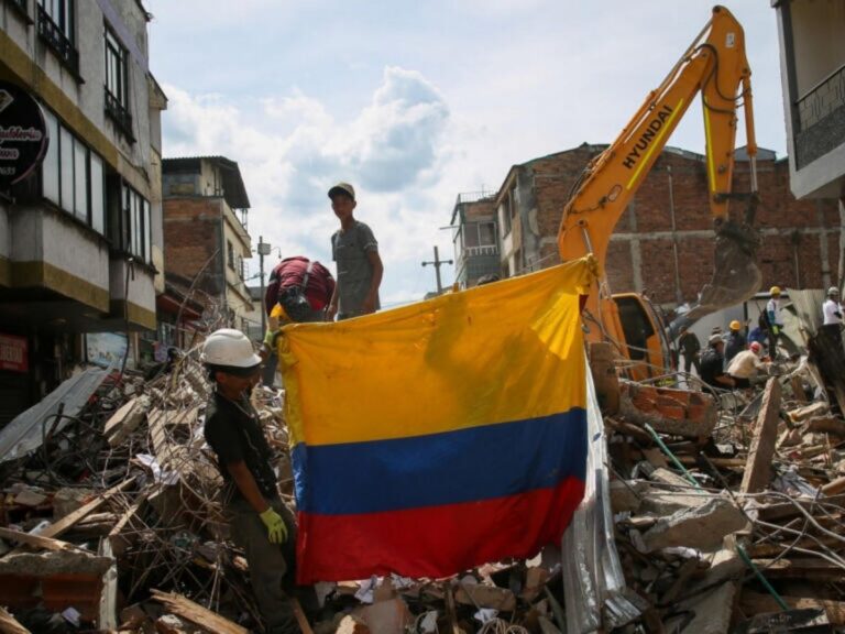 Actualizan cifra de víctimas del terremoto: 285 muertos, 3.975 heridos y la angustia de los desaparecidos