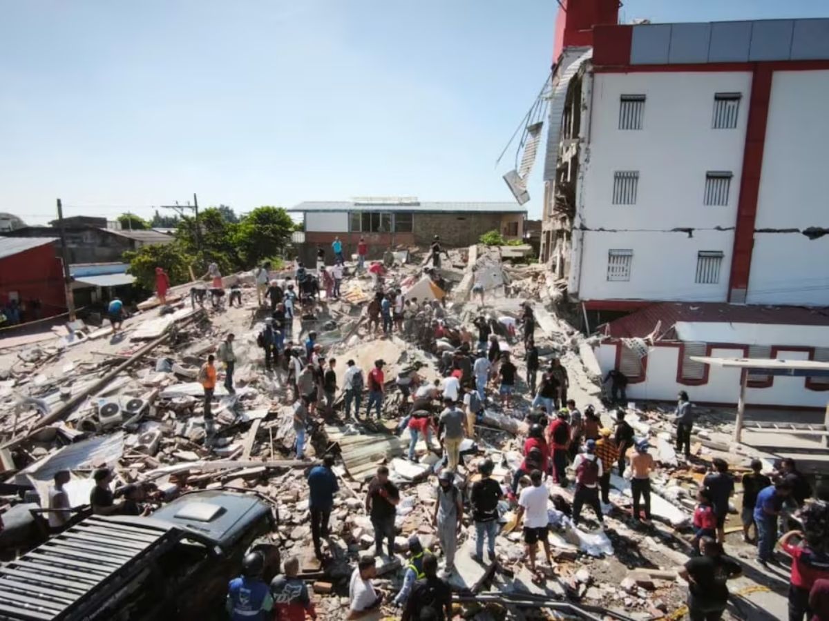 Imágenes diario El País de Cali durante las labores de rescate tras el colapso de un edificio en Cali |