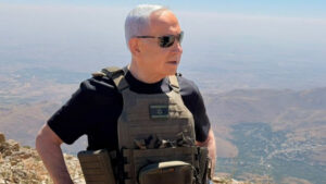 Netanyahu sube al Hermón para señalar el próximo objetivo: Irán