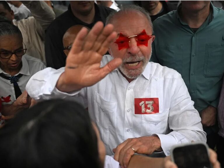 Lula vence a Flávio Bolsonaro, remonta la derrota de la primera vuelta y será presidente por cuarta vez