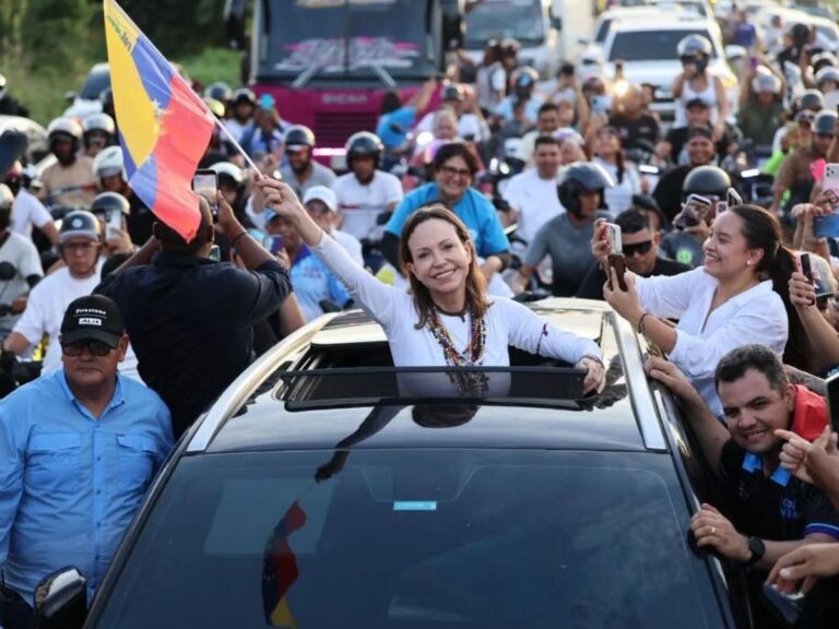 Regresa María Corina Venezuela
