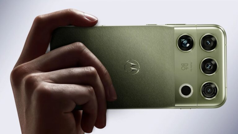 Motorola va por el trono de la gama ultra premium y quiere a Colombia en el mapa